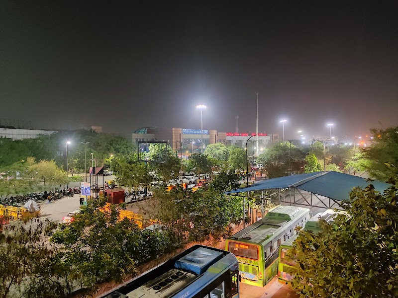 Anand Vihar Terminal - Anand Vihar Terminal Footover Bridge, Plot Alpha, Isbt Anand Vihar, Anand Vihar, Delhi, 110092, India