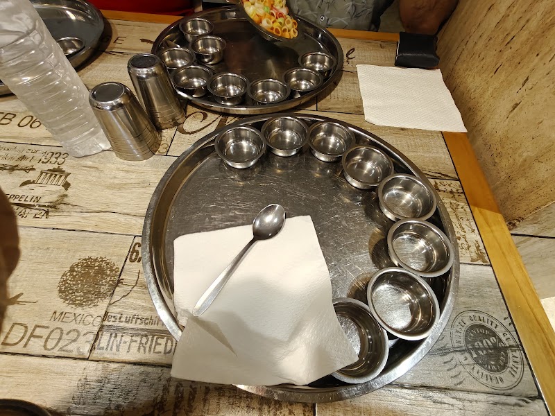 Toral Dinning Hall - Toral Dinning Hall, 101, Centre Point Building, Shopping Centre, Char Rasta, near Mahavir Nagar, Char Rasta, Mahavir Nagar, GIDC, Vapi, Gujarat 396191, India