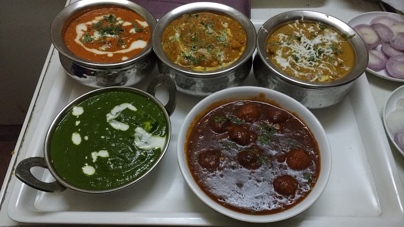 Red Chilli Restaurant - Red Chilli Restaurant B 36/4-7, Sankat Mochan, Lanka Rd, Tulsi Manas Mandir Colony, Crossing, Varanasi, Uttar Pradesh 221005, India