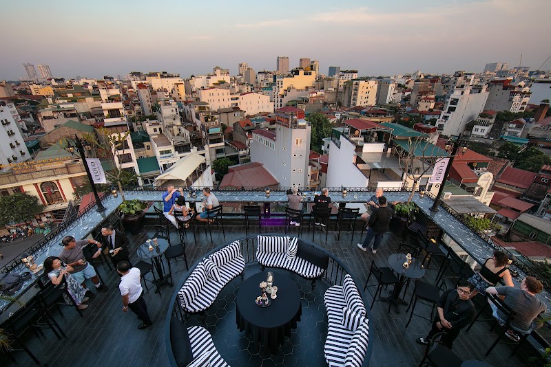 Cloud Sky Bar Hanoi - Cloud Sky Bar Hanoi Floor 9th, of JM Marvel Hotel, 16 P. Hàng Da, Str, Hoàn Kiếm, Hà Nội 100000, Vietnam