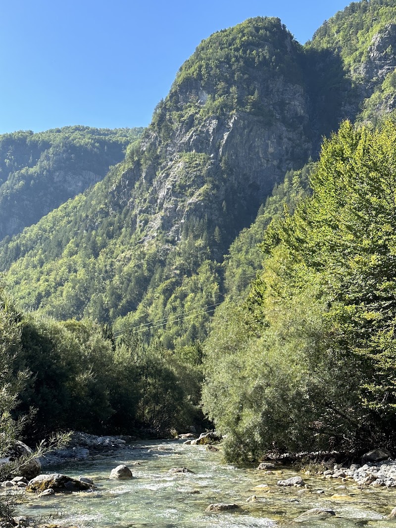 Waterfall Grunas - Theth - Waterfall Grunas - Theth, Rruga Fushe e Thethit- Grunas(Shurrqieli ose Ujvara ), Shkoder 4009, Albania