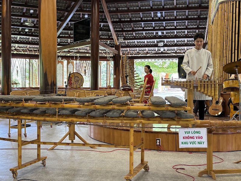 Làng nghề Trường Sơn - Trường Sơn Craft Village - Làng nghề Trường Sơn - Trường Sơn Craft Village 08 Trường Sơn, Nha Trang, Khánh Hòa 57129, Vietnam