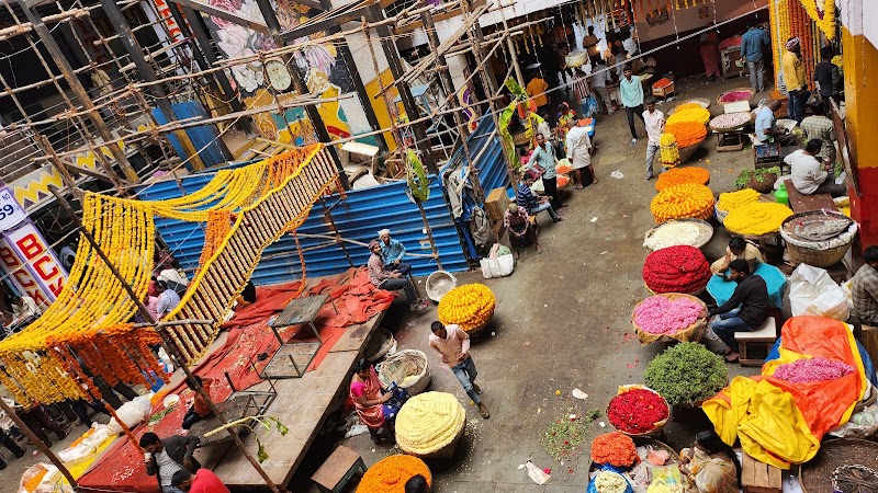 Sunday Market - Sunday Market Arcot Srinivasa Char Cross St, SKR Market, Old Tharagupet, Mamulpet, Chickpet, Bengaluru, Karnataka 560002, India