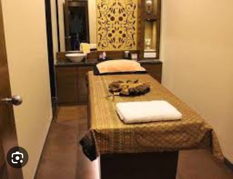 LA THAI SPA - LA THAI SPA, SECOND FLOOR SHOP NO.#218A, AMBHUJA MALL, Raipur, Chhattisgarh 492014, India