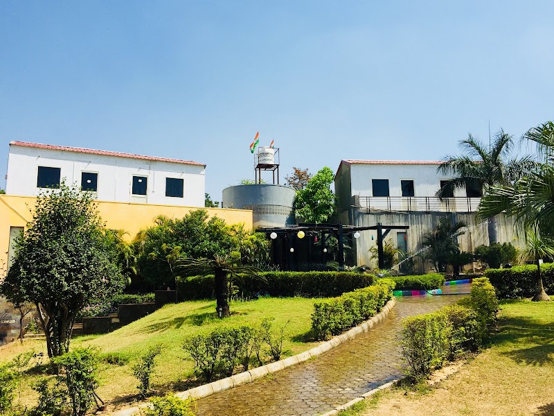 The Awesome Farms & Resorts