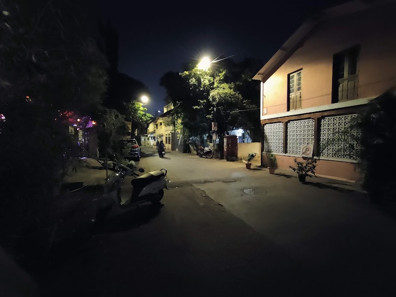 Hill Road - Hill Road Hill Rd, Bandra West, Mumbai, Maharashtra 400050, India