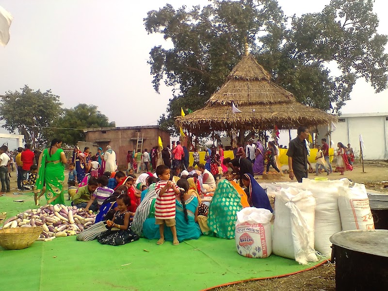 Shidh Muni Kalua Baba Mandir - Shidh Muni Kalua Baba Mandir, X5P9+37R, Nagraudi, Chhattisgarh 495004, India