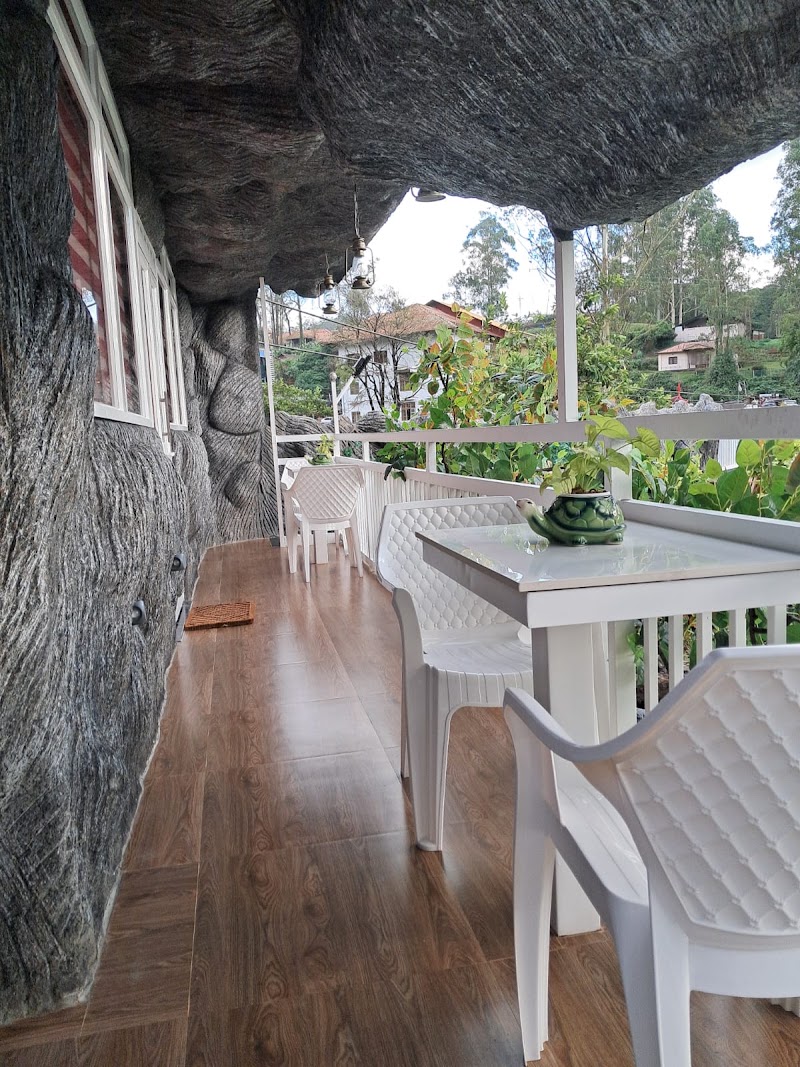 S&B Dreams House - S&B Dreams House Engineering College Rd, near KSEB office & inspection bungalow, Ikka Nagar, Munnar, Kerala 685612, India