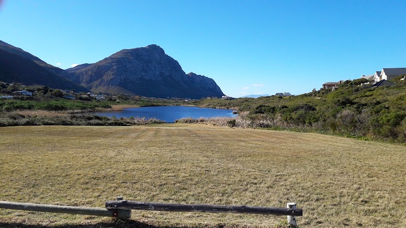 Betty's Bay Beach Parking - Betty's Bay Beach Parking, 5114 Access Rd, Betty's Bay, 7141, South Africa