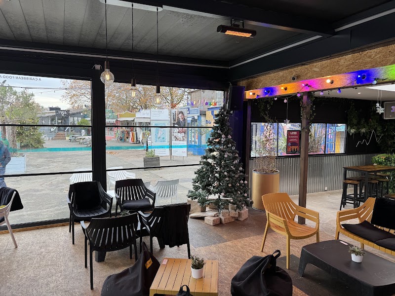 LIMIN SOUTHBANK - LIMIN SOUTHBANK 56 Upper Ground, London SE1 9PP, UK