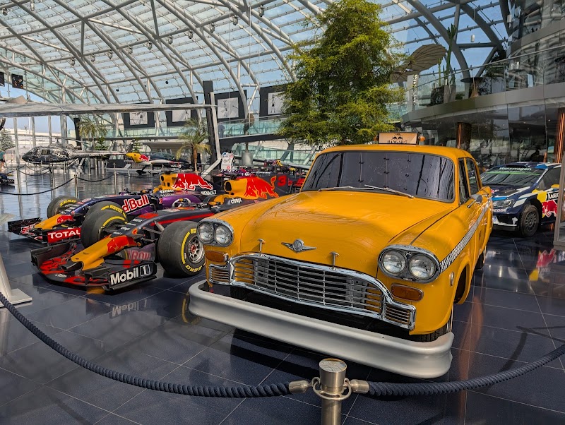 Red Bull Hangar-7 - Red Bull Hangar-7 Wilhelm-Spazier-Straße 7a, 5020 Salzburg, Austria