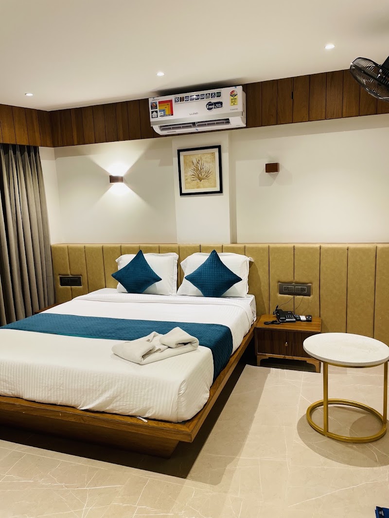 Hotel Emora Tree - Hotel Emora Tree, No.27/1,N, 1-2A, Theobald Rd, Nazarbad, Mysuru, Karnataka 570010, India