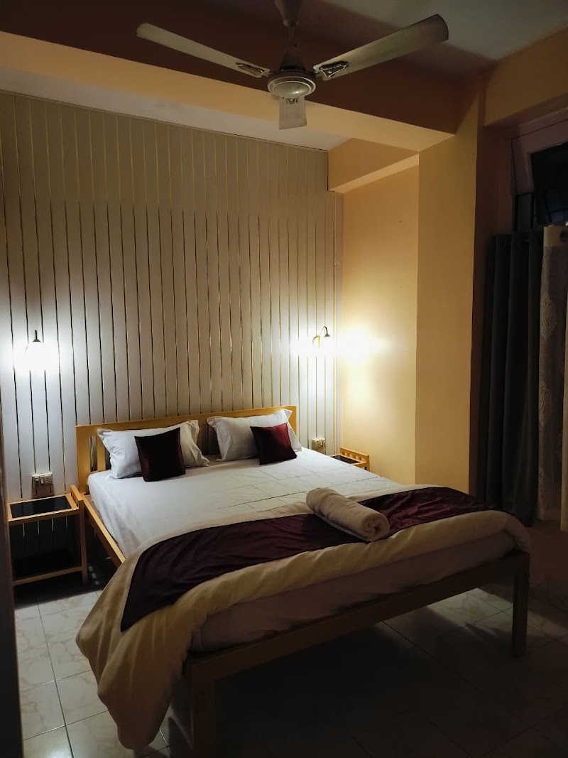 Sunrise Homestay & Lodge - Sunrise Homestay & Lodge Near Freshway Supermarket (Otis, House no 11, 2nd Floor, Triambak Building, Navagraha Rd, Silpukhuri, Chenikuthi, Guwahati, Assam 781003, India