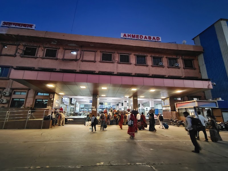 Ahmedabad Junction - Ahmedabad Junction, Kalupur Railway Station Rd, Sakar Bazzar, Kalupur, Ahmedabad, Gujarat 380002, India