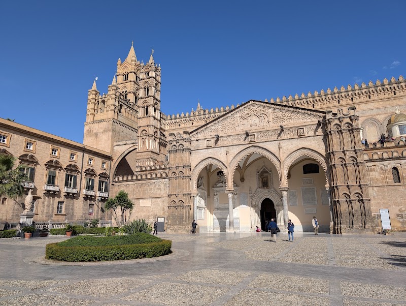 Palermo Cathedral - Palermo Cathedral, Via Vittorio Emanuele, 490, 90134 Palermo PA, Italy