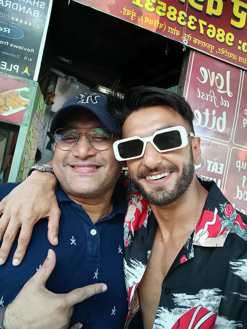 SHANKAR VADA PAV Now BANDRA KING - SHANKAR VADA PAV Now BANDRA KING Arey Energy Centre, Swami Vivekanand Rd, opp. LIC Branch, next to Jari Mari Mata Mandir, Bandra West, Mumbai, Maharashtra 400050, India