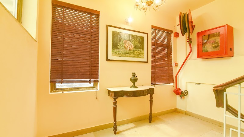 Tiger Inn - Tiger Inn 1686, Laskarhat Rd, Tagore Park, Block 1, Kolkata, West Bengal 700039, India