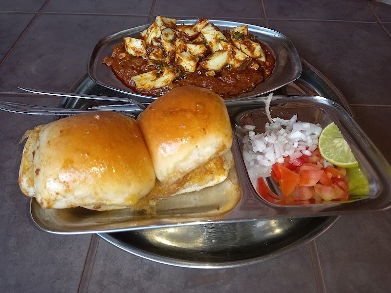 Hotel Shivashree - Hotel Shivashree Chandika Mandir, Ganpatipule, Maharashtra 415615, India