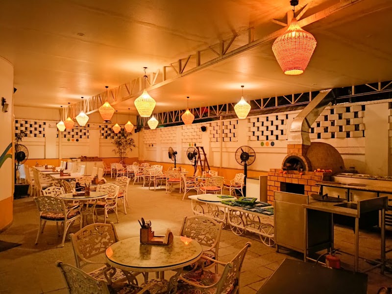 Lola cafe and bar Lonavala