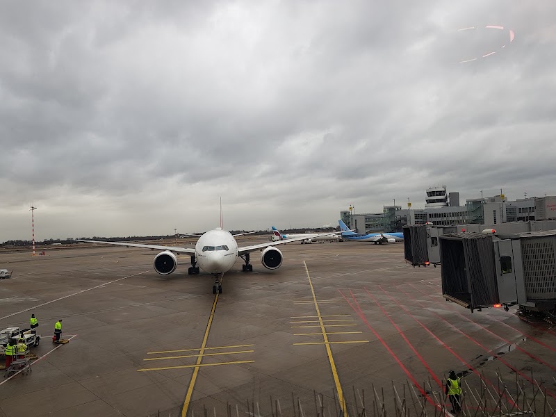 D-Flughafen Terminal A/B - D-Flughafen Terminal A/B, District 5, 40474 Düsseldorf, Germany