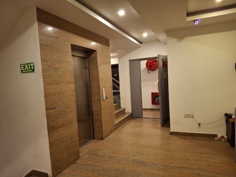Hotel City heights - Hotel City heights Main Bazar Rd, near hari piorko, Bazar Sangatrashan, Ratan Lal Market, Aram Bagh, Paharganj, New Delhi, Delhi 110055, India