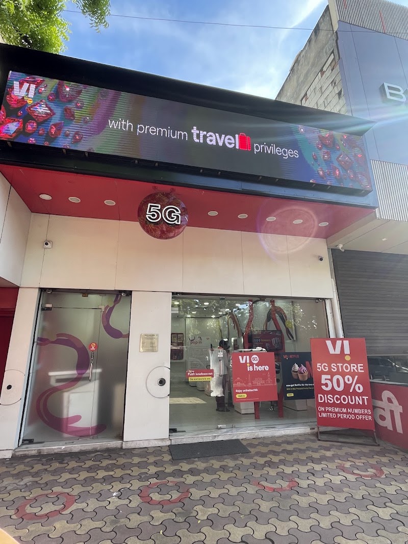 Vi - Vodafone Idea Store - Vi - Vodafone Idea Store, Plot No 20, Central Ave, Near Telephone Exchange, Bagadganj, Nagpur, Maharashtra 440008, India