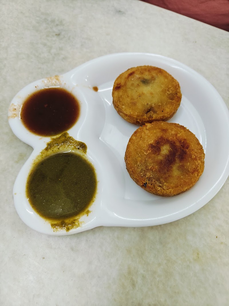 Gole Hatti - Gole Hatti 2,3, 4, Khari Baoli Rd, Old Delhi, Katra Pedan, Fatehpuri, Chandni Chowk, Delhi, 110006, India
