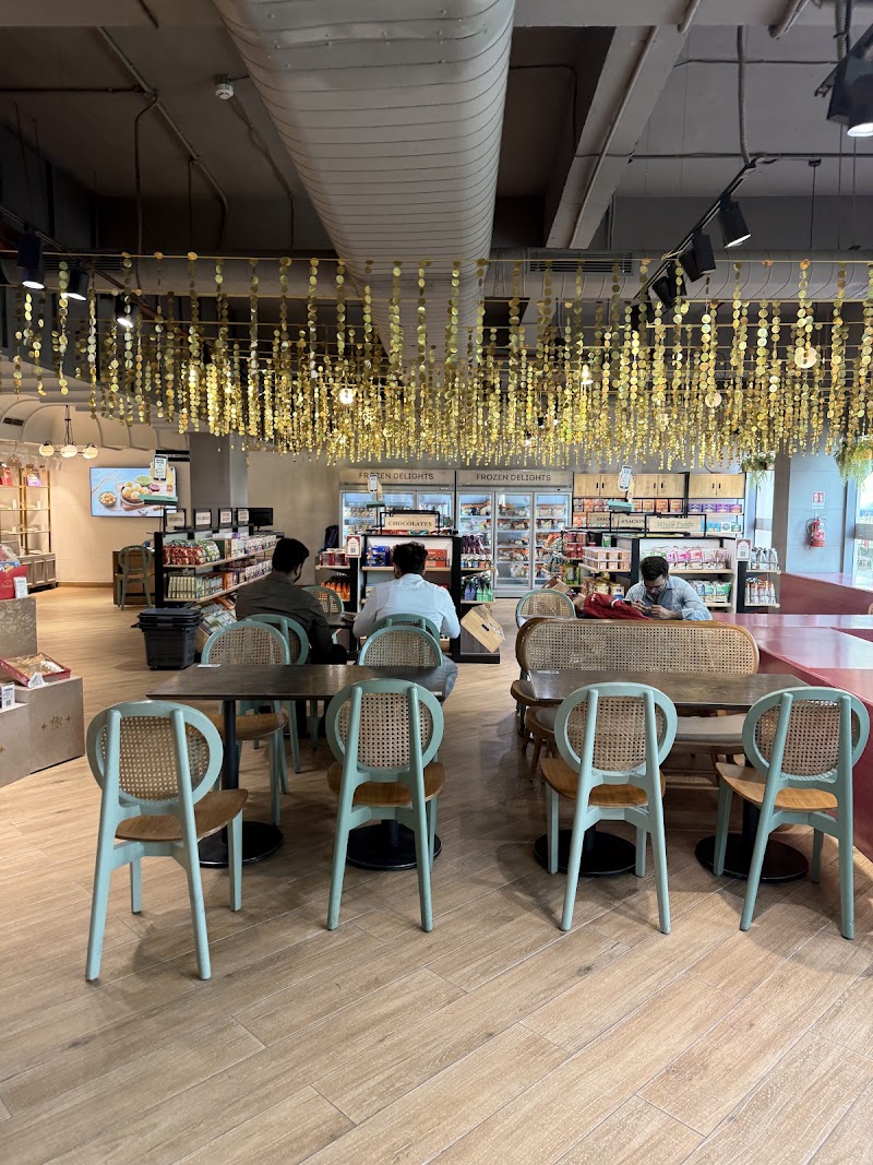 Haldiram's - Sahara Mall Shopping Complex - Haldiram's - Sahara Mall Shopping Complex Sahara Mall, BLOCK-A, Shopping Complex, Mehrauli-Gurgaon Rd, Sector 28, DLF Phase 1, Gurugram, Haryana 122002, India