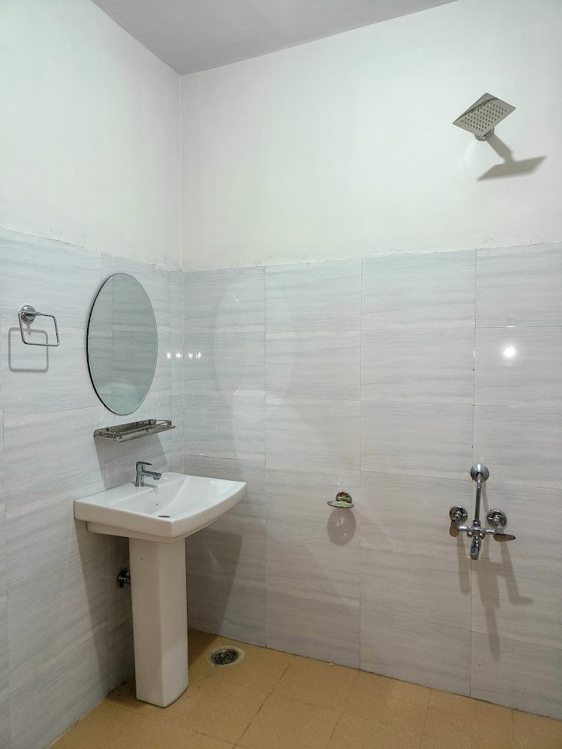 Tirthanmoksha Homestay - Tirthanmoksha Homestay nahi road, near raandhi bhaagi, Gushaini, Tindar, Himachal Pradesh 175123, India