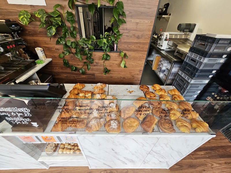 TheDorkyFrench vegan bakery - TheDorkyFrench vegan bakery 39 Parnie St, Glasgow G1 5RJ, UK