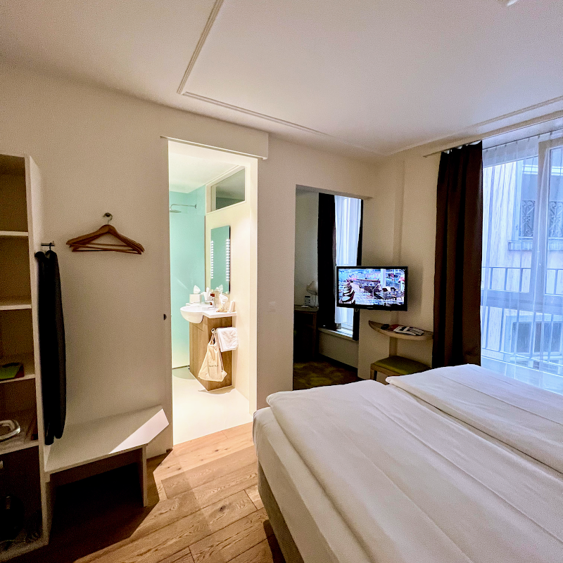 PLATZHIRSCH ZÜRICH Downtown Boutique Hotel & Sushi Lounge - PLATZHIRSCH ZÜRICH Downtown Boutique Hotel & Sushi Lounge Spitalgasse 3, 8001 Zürich, Switzerland