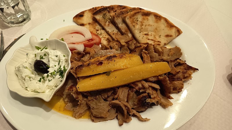 LIONDI Traditional Greek Restaurant - LIONDI Traditional Greek Restaurant, Makrigianni 19-21, Athina 117 42, Greece