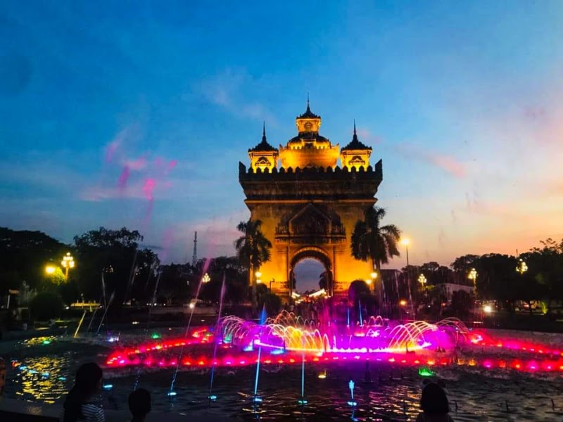 Patouxai Fountain - Patouxai Fountain, Ave Lane Xang, Vientiane, Laos