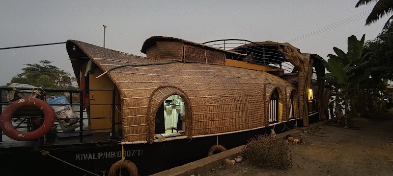 My Alleppey House Boat - My Alleppey House Boat opp. SNVLP School, West of, Thumpoly, Alappuzha, Aryad South, Keralam 688008, India