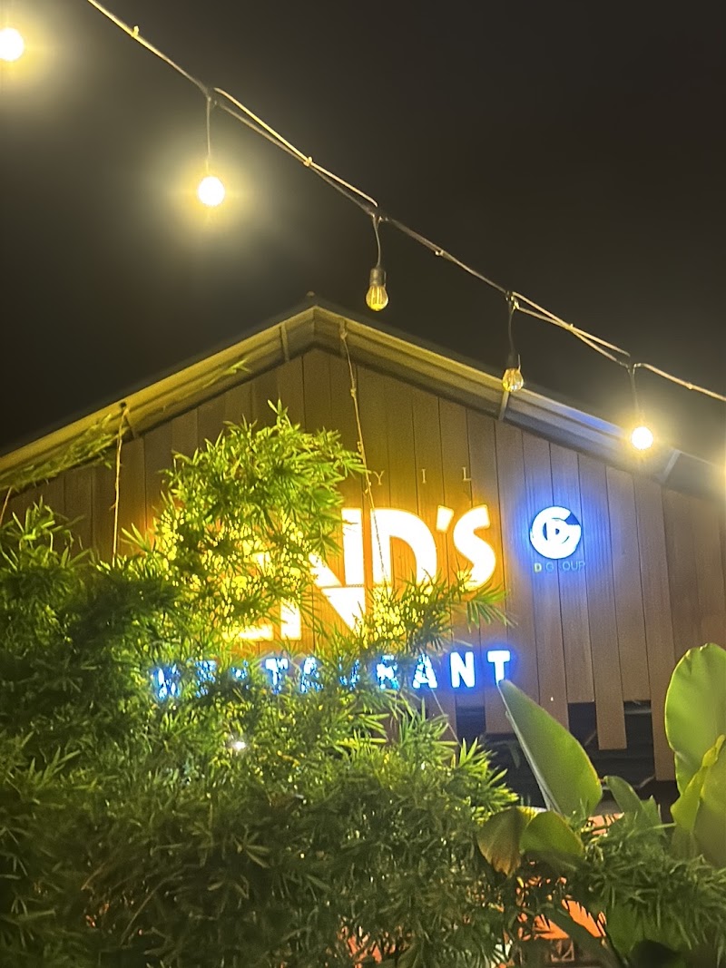 SULAIMANI LAND'S END RESTAURANT - SULAIMANI LAND'S END RESTAURANT VHJ9+G5H Fort View, Thangasherry East, Thangassery, Kollam, Kerala 691007, India
