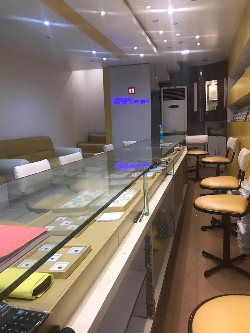 SAUBHAGYA RATNA BOUTIQUE - Saubhagya Ratna Boutique, Kotwali, Chowk, Sadar Bazar Rd, Kotwali Chowk, Sadar Bazar, Raipur, Chhattisgarh 492001, India