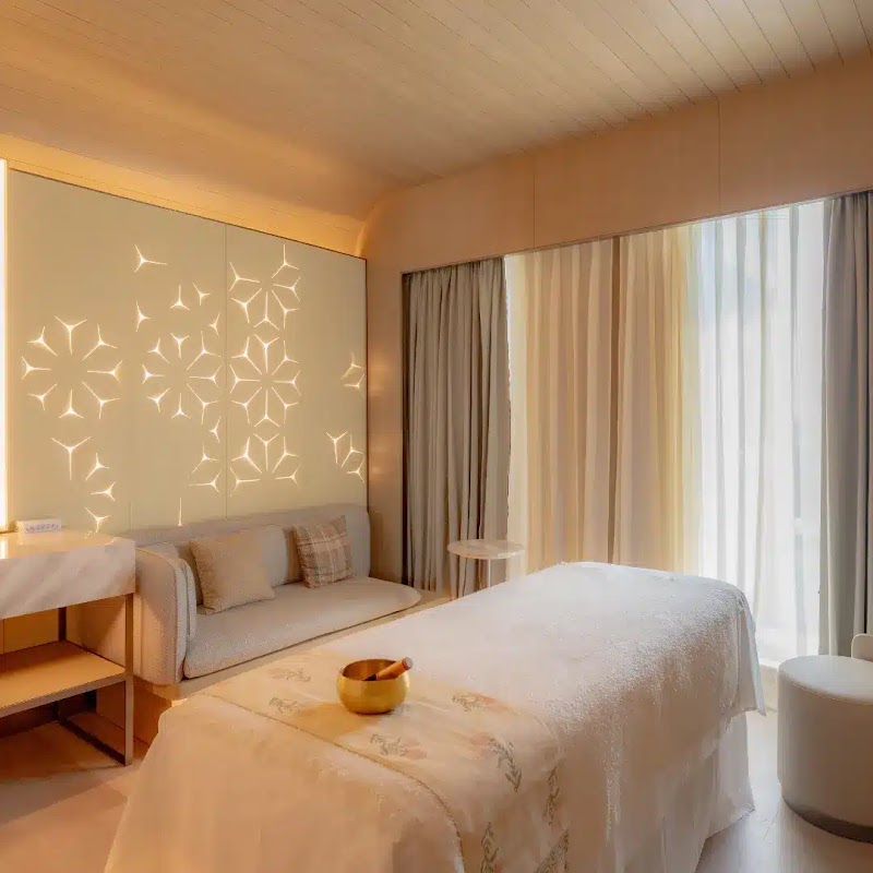 Golden Glow Luxury Spa - Golden Glow Luxury Spa Fort Aguada Rd, next to Radisson Hotel, Bammon Vaddo, Candolim, Goa 403515, India