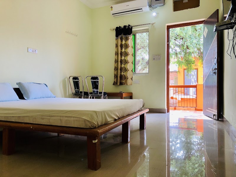 Anand Dham Lodge - Anand Dham Lodge, Kamadgiri Marg, Ram Ghat Rd, Kashavgarh, Chitrakoot, Madhya Pradesh 485334, India