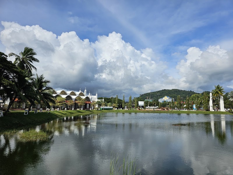 Dataran Lang Langkawi - Dataran Lang Langkawi, Persiaran Putera, Kuah, 07000 Langkawi, Kedah, Malaysia