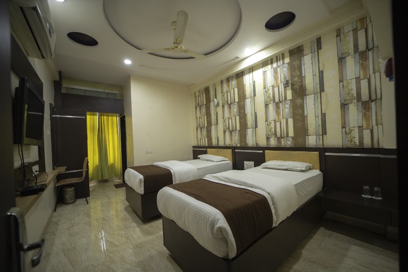 Tirumala Hotel Amravati - Tirumala Hotel Amravati Irwin Square, Morshi Rd, near Agrawal Petrol Pump, Shrikrishna Peth, Amravati, Maharashtra 444603, India