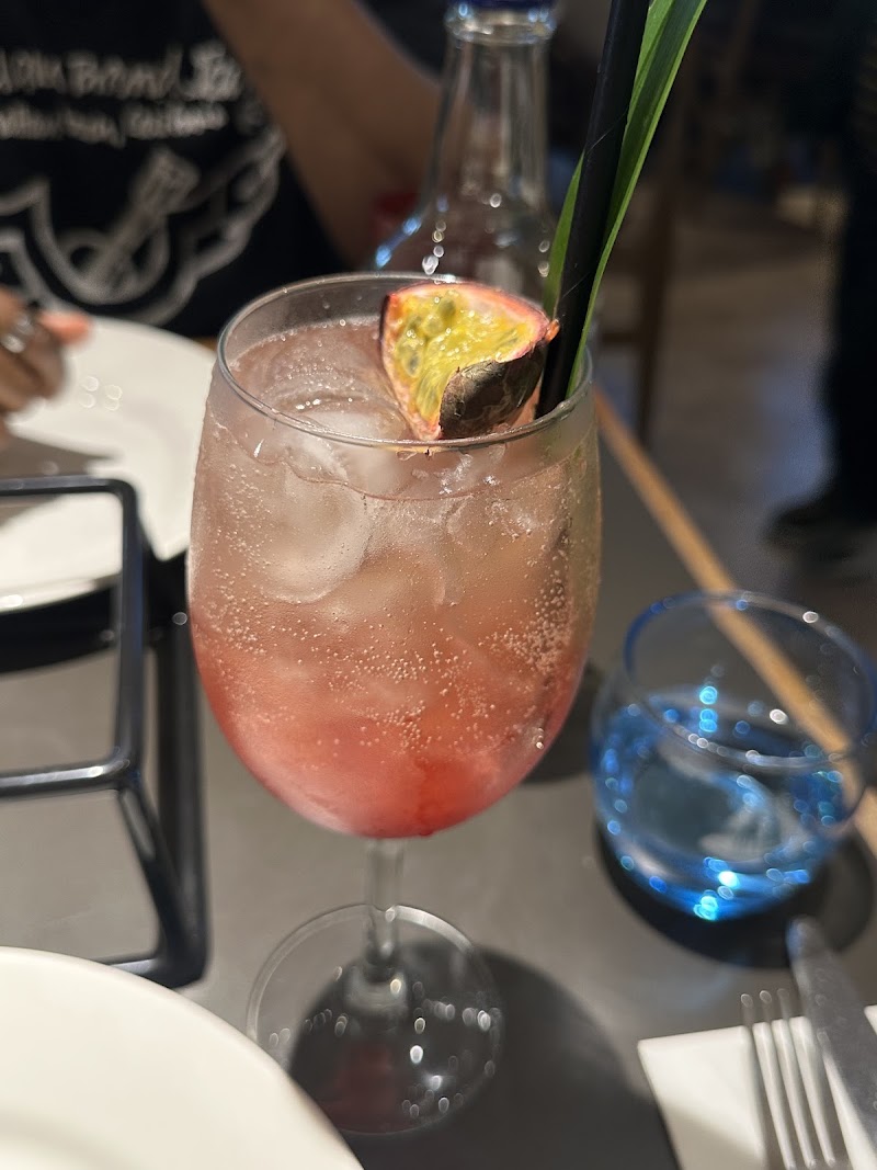 Cottons Cocktail Bar - Cottons Cocktail Bar 321 Old St, London EC1V 9LE, UK