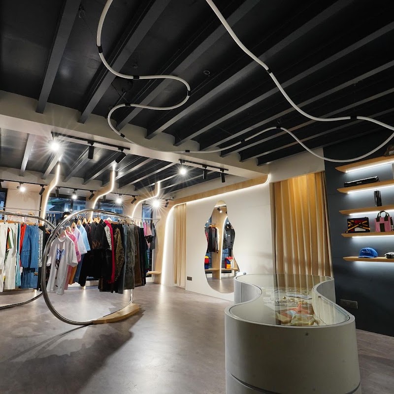 Projekt Street - Projekt Street, 3rd Floor, Rope Walk Ln, above the kalaghoda cafe, near 10th, Kala Ghoda, Fort, Mumbai, Maharashtra 400001, India