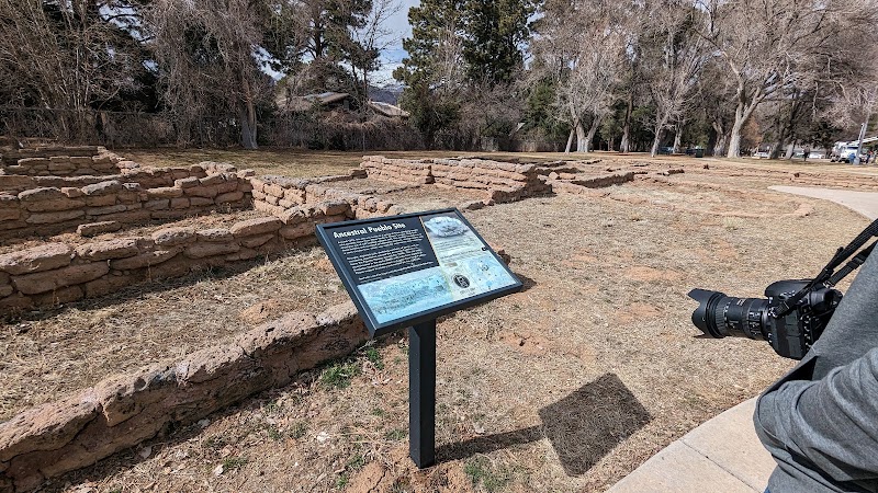 Los Alamos Visitor Center - Los Alamos Visitor Center, 475 20th St Ste A, Los Alamos, NM 87544, USA