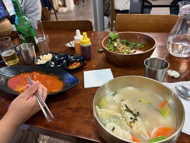 Vegan Kitchen - Vegan Kitchen 21 Toegye-ro 20-gil, Jung District, Seoul, South Korea