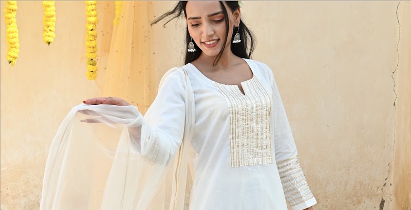 Mera Rang - Mera Rang Ground Floor, Nirvana Courtyard, A 17, beside Dana choga, Nirvana Country, Sector 50, Gurugram, Haryana 122018, India