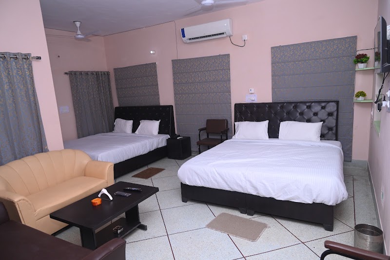 Green Way Hotel & Restaurant, Jodhpur - Green Way Hotel & Restaurant, Jodhpur 88, Bhagat Ki Kothi Extension Scheme, Heavy Industrial Area Phase II, Basni, Jodhpur, Rajasthan 342011, India
