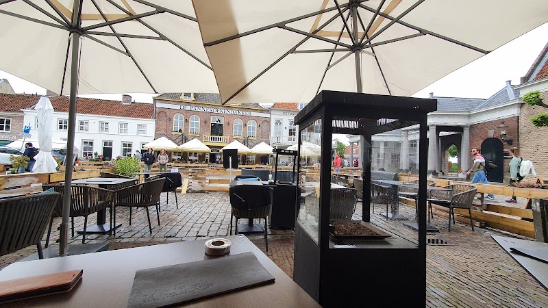 Restaurant In den Verdwaalde Koogel - Restaurant In den Verdwaalde Koogel Vismarkt 1, 5256 BC Heusden, Netherlands