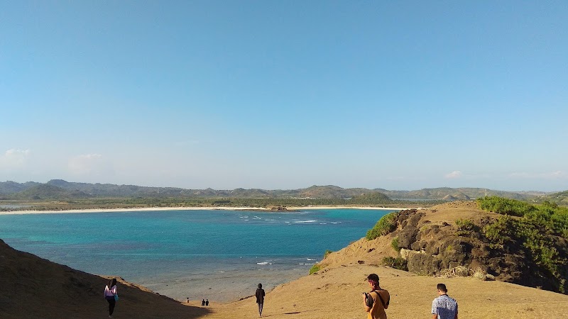 Bukit Merese - Bukit Merese, Jl. Kuta Lombok, Kuta, Kec. Pujut, Kabupaten Lombok Tengah, Nusa Tenggara Bar. 83573, Indonesia