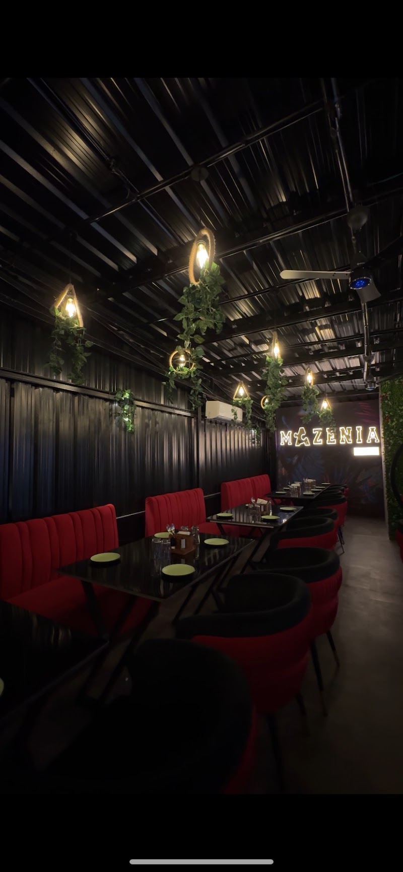 MAZENIA CAFE AND RESTAURANT
