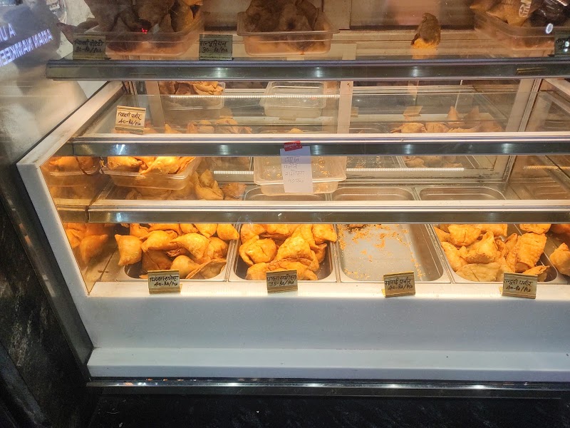 Samosa Hub - Samosa Hub, F-4/10, Mandir Marg, Block F, Krishna Nagar, Delhi, 110051, India